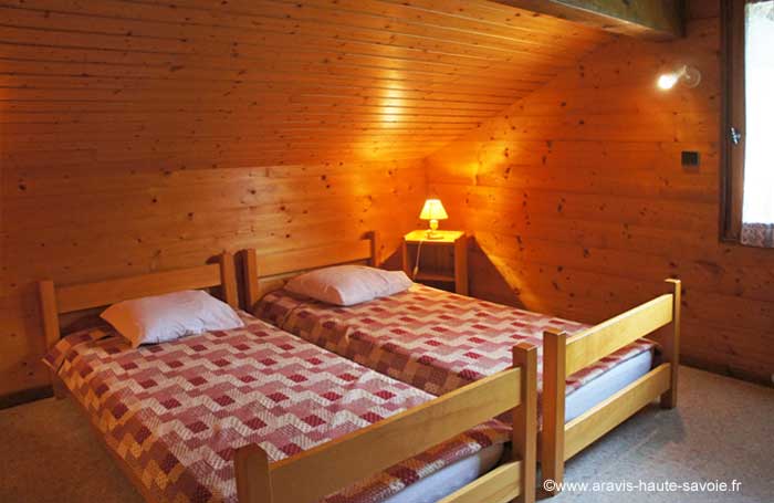 Location vacances station de ski Grand Bornand Location chalet "San Parfia" Le Grand Bornand - Chalet divisé en 2 parties comprenant chacune 4 pièces