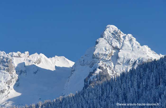 La Chaine des Aravis montagne de Haute Savoie France Alpes du Nord