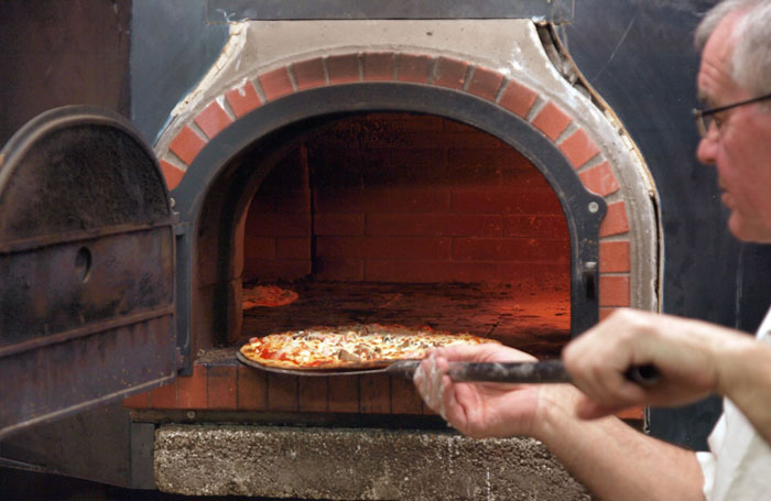 restaurant spécialités galettes et crêpes salade omelette 